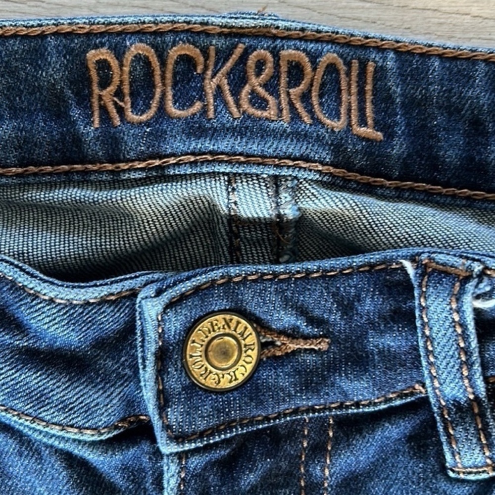 Rock & Roll Cowgirl mid rise boot cut jeans size 29x32